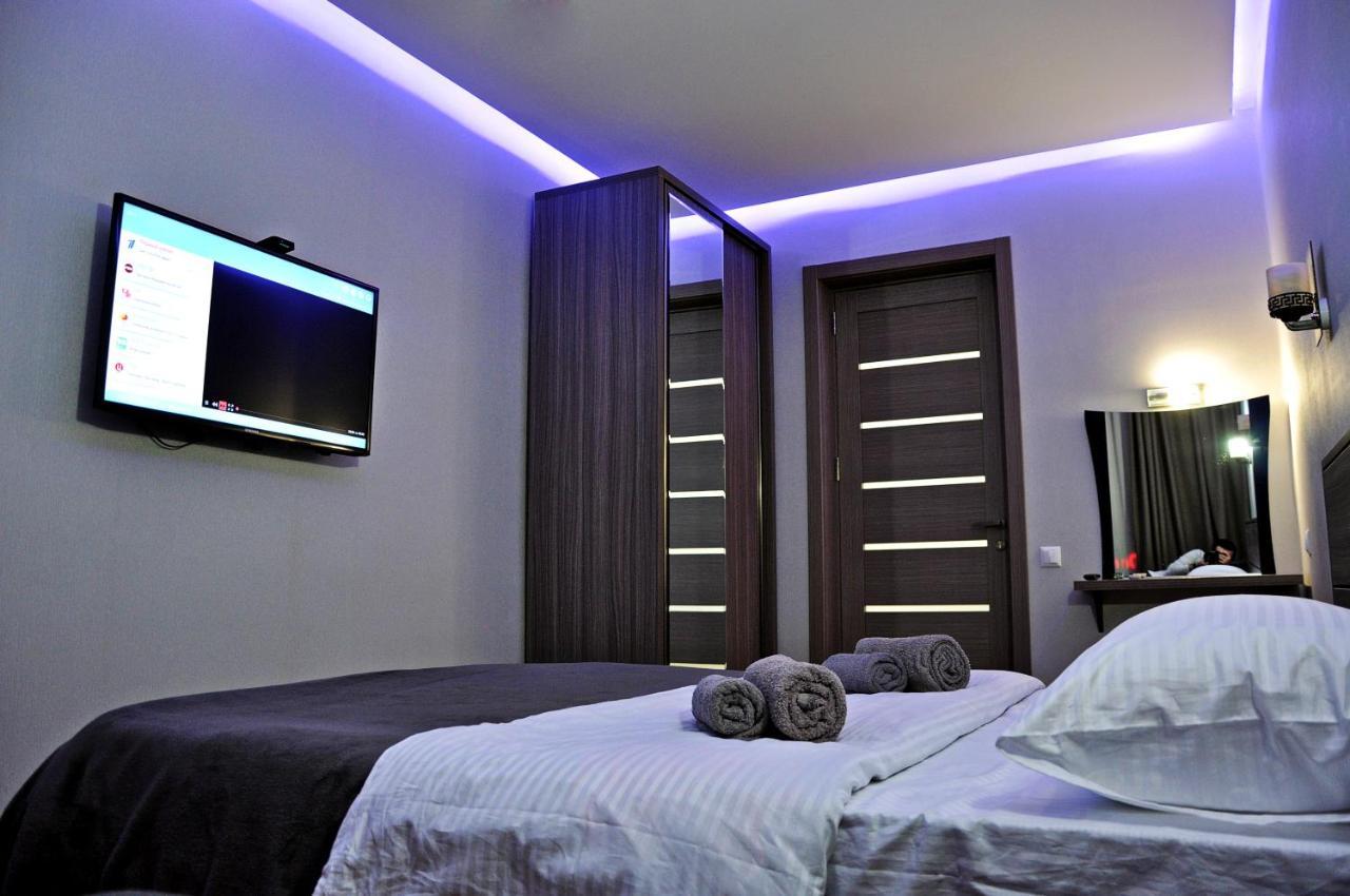 Superior Apartment On Kostava Tbilisi Buitenkant foto